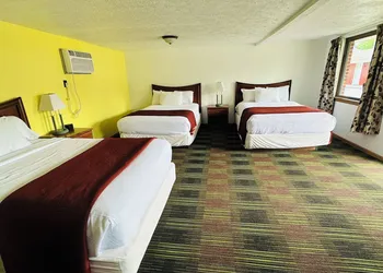 Quality Lodge hotel thumbnail 6