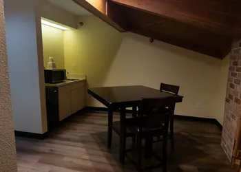 Baymont by Wyndham Battle Creek Downtown hotel thumbnail 4