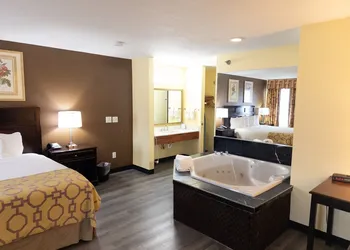 Baymont by Wyndham Battle Creek Downtown hotel thumbnail 6