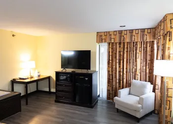 Baymont by Wyndham Battle Creek Downtown hotel thumbnail 7