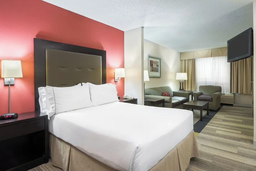 Holiday Inn Express & Suites Kendall East Miami by IHG hotel detail image 6