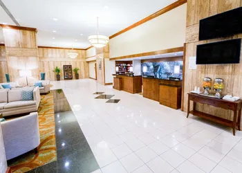 Doubletree by Hilton Philadelphia Airport hotel thumbnail 5