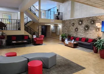 Ramada Plaza by Wyndham Nags Head Oceanfront hotel thumbnail 2