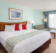 Ramada Plaza by Wyndham Nags Head Oceanfront hotel detail image 5