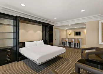 The Royal Sonesta Harbor Court Baltimore hotel thumbnail 7