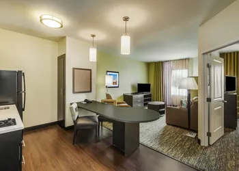 Candlewood Suites Lenexa - Overland Park Area by IHG hotel thumbnail 5