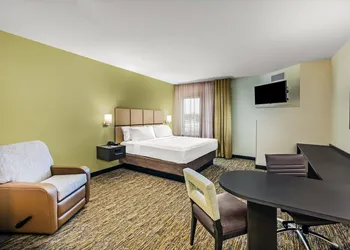 Candlewood Suites Lenexa - Overland Park Area by IHG hotel thumbnail 7