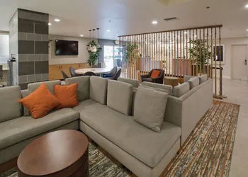 DoubleTree by Hilton Chico hotel thumbnail 2