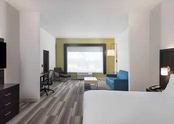 Holiday Inn Express & Suites Lakeland South by IHG hotel thumbnail 8