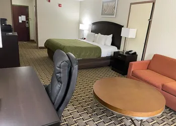 Quality Inn Vincennes hotel thumbnail 7