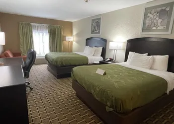 Quality Inn Vincennes hotel thumbnail 8