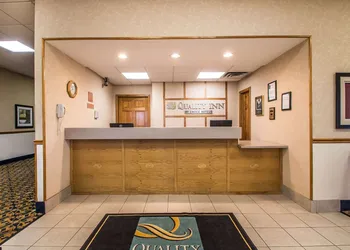 Quality Inn Morris I-80 hotel thumbnail 3