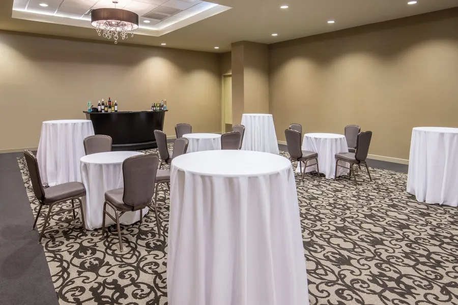 Crowne Plaza Phoenix Airport - PHX by IHG hotel detail image 2