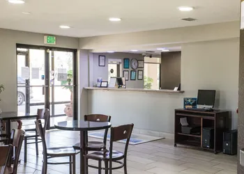 Mockingbird Inn & Suites hotel thumbnail 2