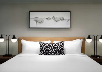 Sonesta Irvine John Wayne Airport hotel thumbnail 2