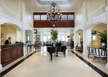 Inn at Pelican Bay hotel thumbnail 4