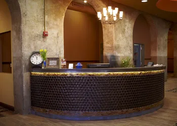 The Brewhouse Inn & Suites hotel thumbnail 4