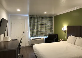 Gilroy Inn hotel thumbnail 5