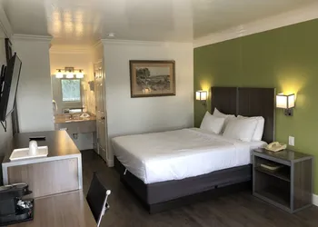 Gilroy Inn hotel thumbnail 7
