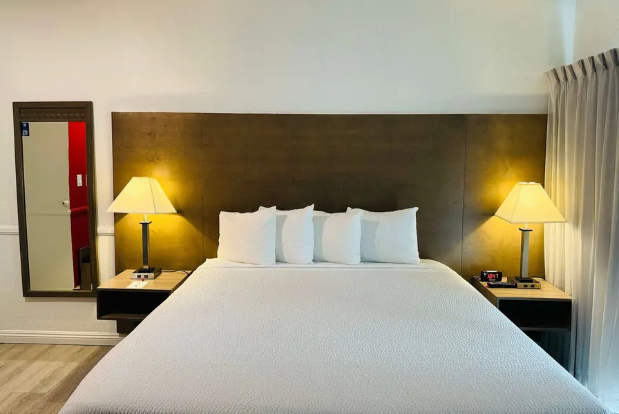 Ramada by Wyndham San Diego Airport hotel detail image 6