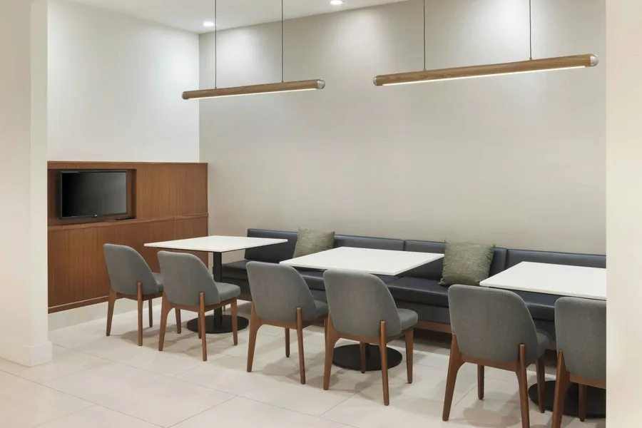 Courtyard by Marriott across Universal Orlando hotel detail image 2