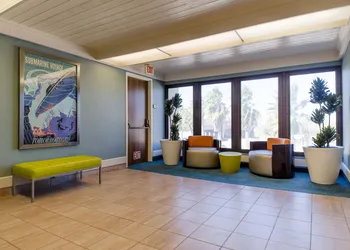 Howard Johnson by Wyndham Anaheim Hotel and Water Playground hotel thumbnail 4