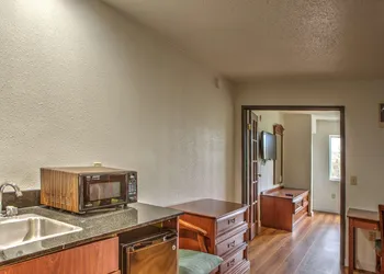 Motel 6 Dallas, TX - Northwest hotel thumbnail 4