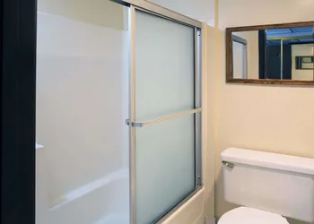 Travelodge by Wyndham Ocean Front hotel thumbnail 5