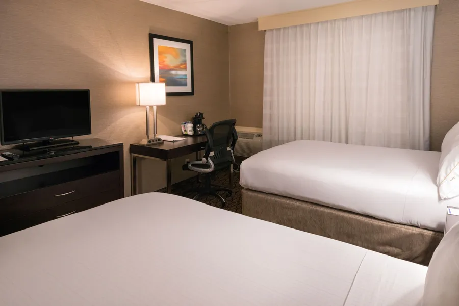 Holiday Inn Express & Suites Pasadena - Los Angeles by IHG hotel detail image 2