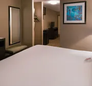 Holiday Inn Express & Suites Pasadena - Los Angeles by IHG hotel detail image 3
