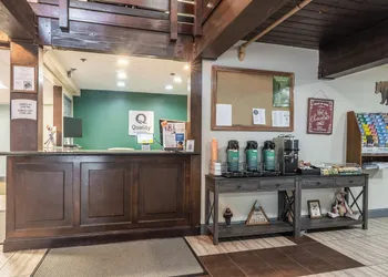 Quality Inn Near Mammoth Mountain Ski Resort hotel thumbnail 6