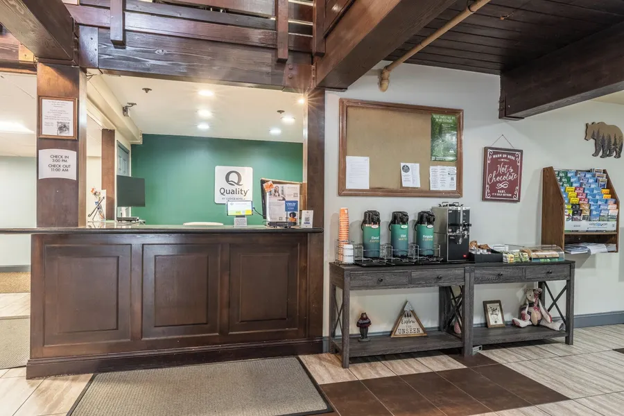 Quality Inn Near Mammoth Mountain Ski Resort hotel detail image 6
