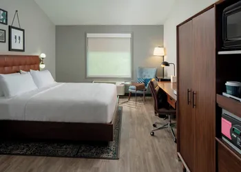 Four Points by Sheraton Dallas Arlington Entertainment District hotel thumbnail 8