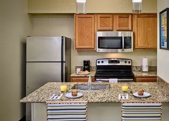 Sonesta Simply Suites Memphis East Poplar Pike ​ hotel thumbnail 7