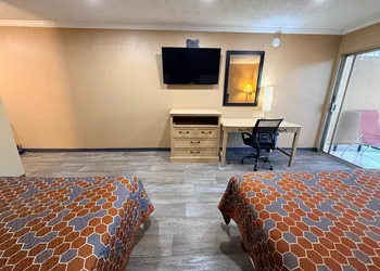 Heritage Inn hotel thumbnail 8