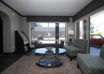 Eastside Lodge hotel thumbnail 2