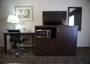 Eastside Lodge hotel thumbnail 5