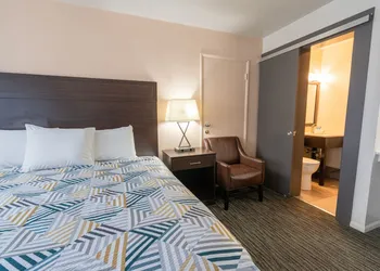 Eastside Lodge hotel thumbnail 7