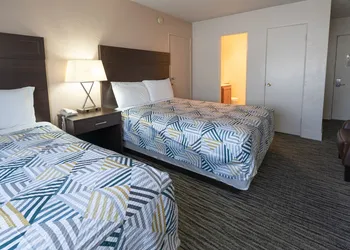 Eastside Lodge hotel thumbnail 8