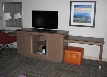 Hampton Inn Sevierville hotel thumbnail 7