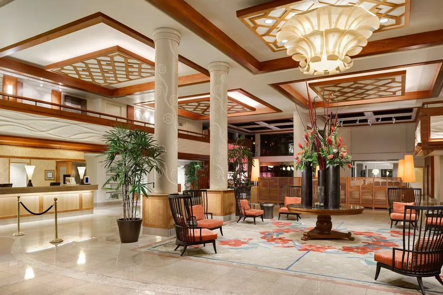 Hilton Waikiki Beach Resort & Spa hotel detail image 2