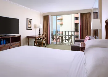 OUTRIGGER Waikiki Beach Resort hotel thumbnail 6
