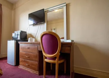 Stillwell Hotel hotel thumbnail 5