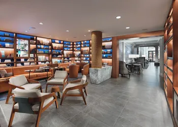 Axiom Hotel hotel thumbnail 3