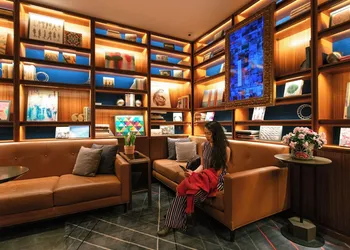 Axiom Hotel hotel thumbnail 4