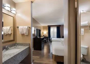 Best Western Springfield hotel thumbnail 7