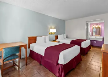 Knights Inn San Antonio near Frost Bank Center hotel thumbnail 8