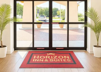 Horizon Inn & Suites hotel thumbnail 3