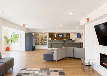 Horizon Inn & Suites hotel thumbnail 4