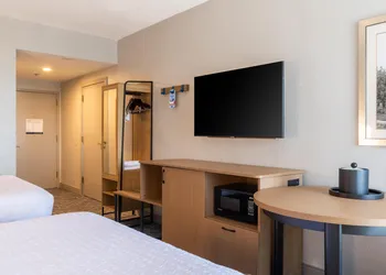 Hampton Inn Portsmouth Central hotel thumbnail 8